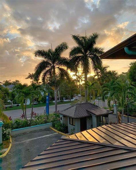 BoardWalk Shopping Mall Negril